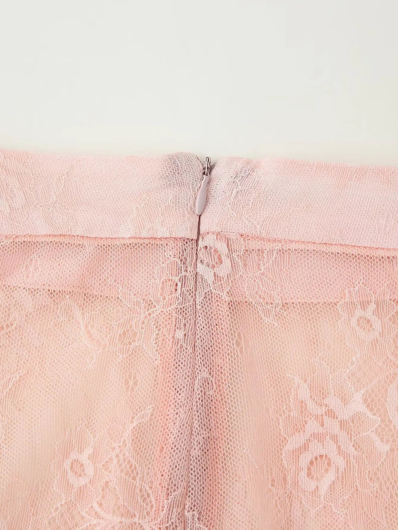 Conjunto Élise – Blazer Alfaiataria e Saia Plissada com Renda