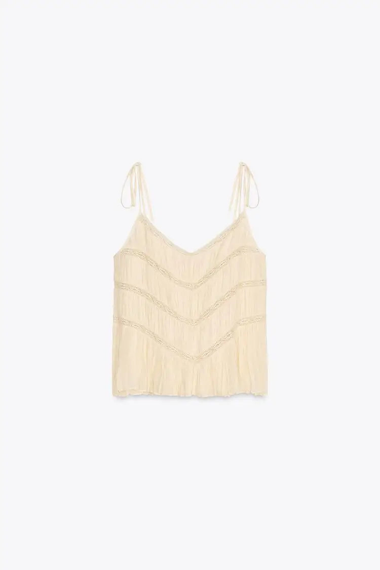 Blusa de Alças Finas com Caimento Reto e Acabamento Delicado – Leve, Moderna e Versátil