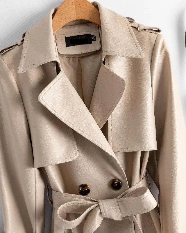 Trench Coat Couro de Cabra(Pelica)– Cintura Marcada e Caimento Sofisticado