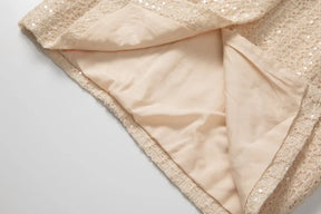 Vestido Preto Elegante com Pedrarias Bordadas à Mão e Cintura Marcada