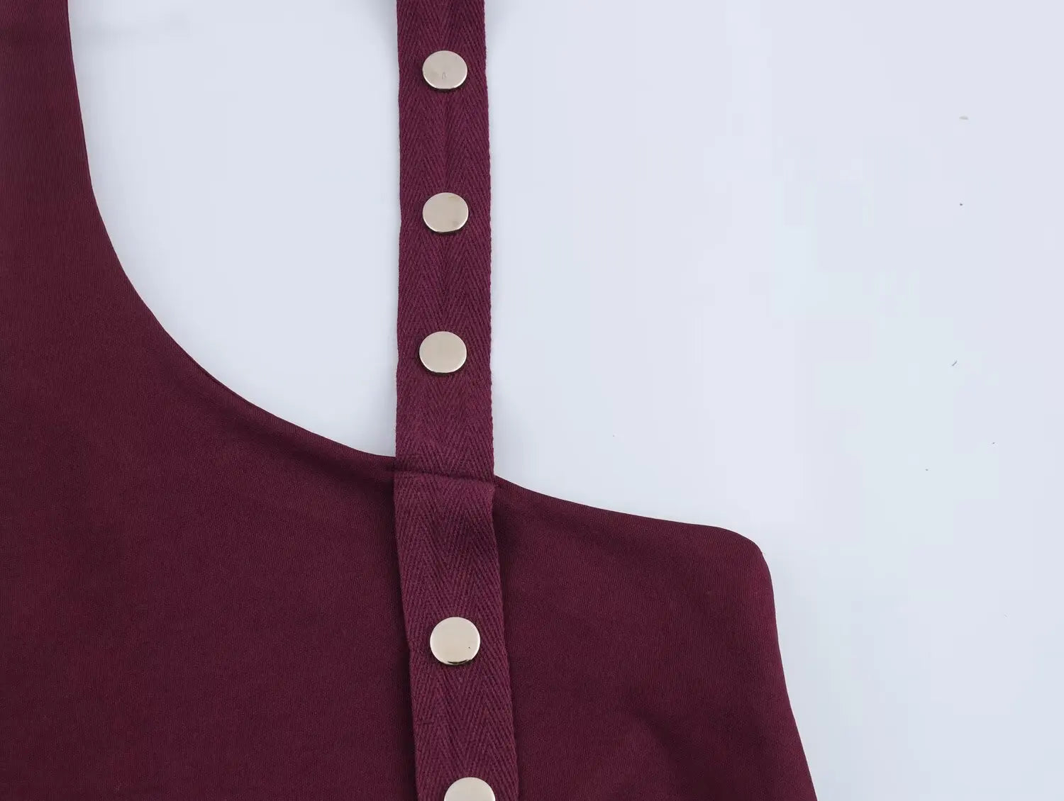 Conjunto Assimétrico Retrô Chic com Top de Amarração e Saia Midi com Fenda – Elegância de Verão em Silhueta Esculpida