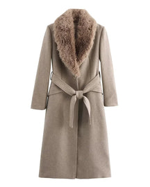 Sobretudo Feminino com Cinto e Gola de Pelo – Outono/Inverno