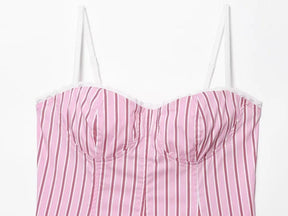 Conjunto Listrado com Top Laço e Calça de Alfaiataria – Elegância Leve para o Verão