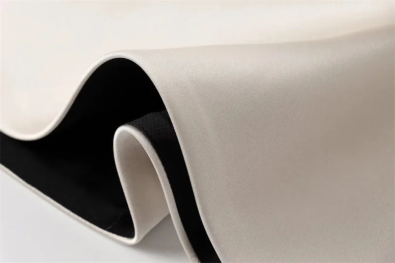 Top Estruturado com Meio Laço – Elegância Moderna em Corset