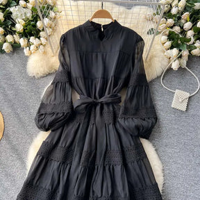 Vestido Renda Longo com Manga Bufante – Renda Delicada e Faixa Ajustável