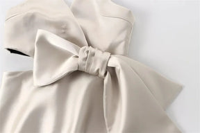 Top Estruturado com Meio Laço – Elegância Moderna em Corset