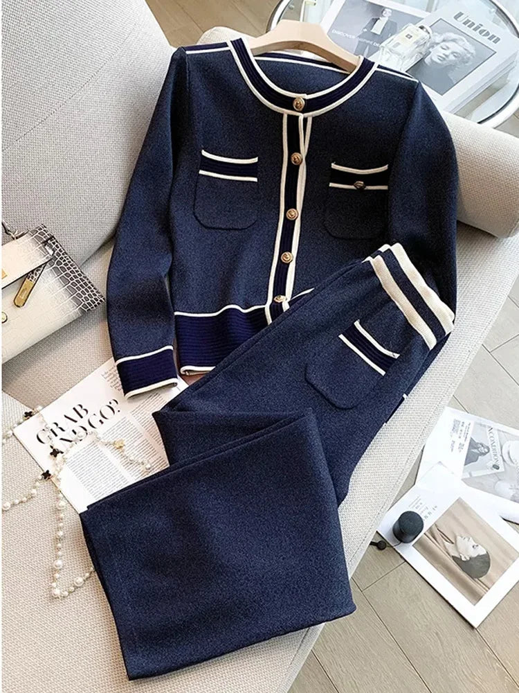 Conjunto Feminino Outono/Inverno Listrado – Cardigan de Tricô + Calça Pantalona