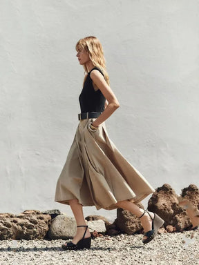 Vestido com Cinto + Saia Midi Plissada, Cintura Alta, Decote Redondo