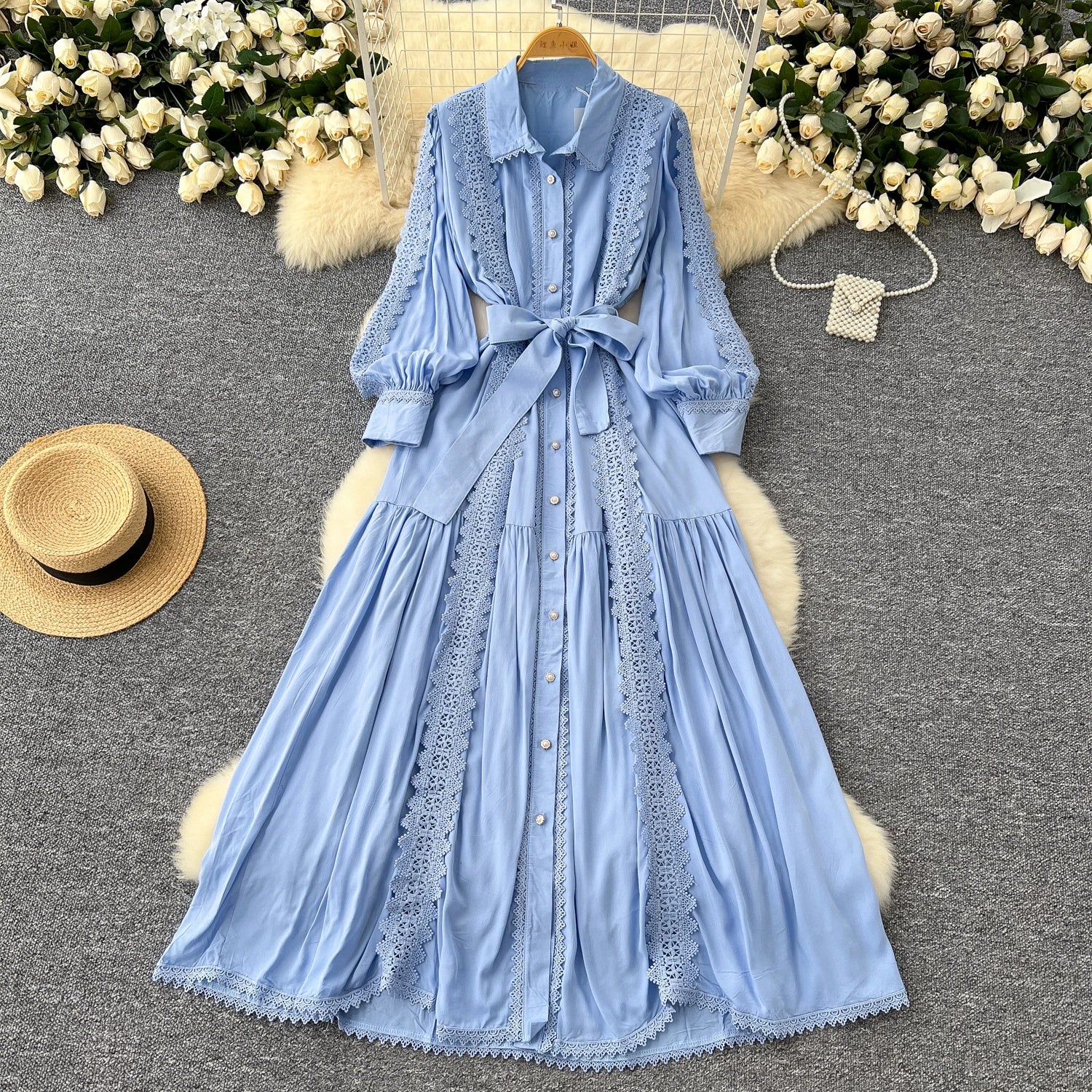 Vestido Longo com Renda e Botões Frontais – Modelagem A-line e Cintura Ajustável