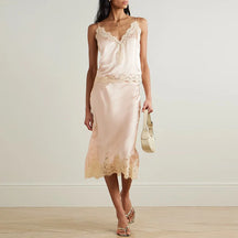 Conjunto Luxo com Renda Contrastada e Saia Longa – Elegância Atemporal