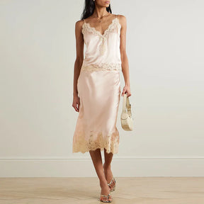 Conjunto Luxo com Renda Contrastada e Saia Longa – Elegância Atemporal