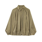 Jaqueta Bomber em Cetim Leve – Zíper Frontal e Detalhe Plissado, Casual e Elegante