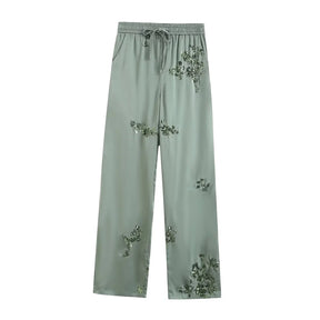 Conjunto de Camisa Bordada à Mão com Paetês e Calça de Cetim – Sofisticação em Cada Detalhe