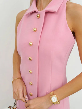 Vestido Polo e Botões Dourados - Estilo e Sofisticação
