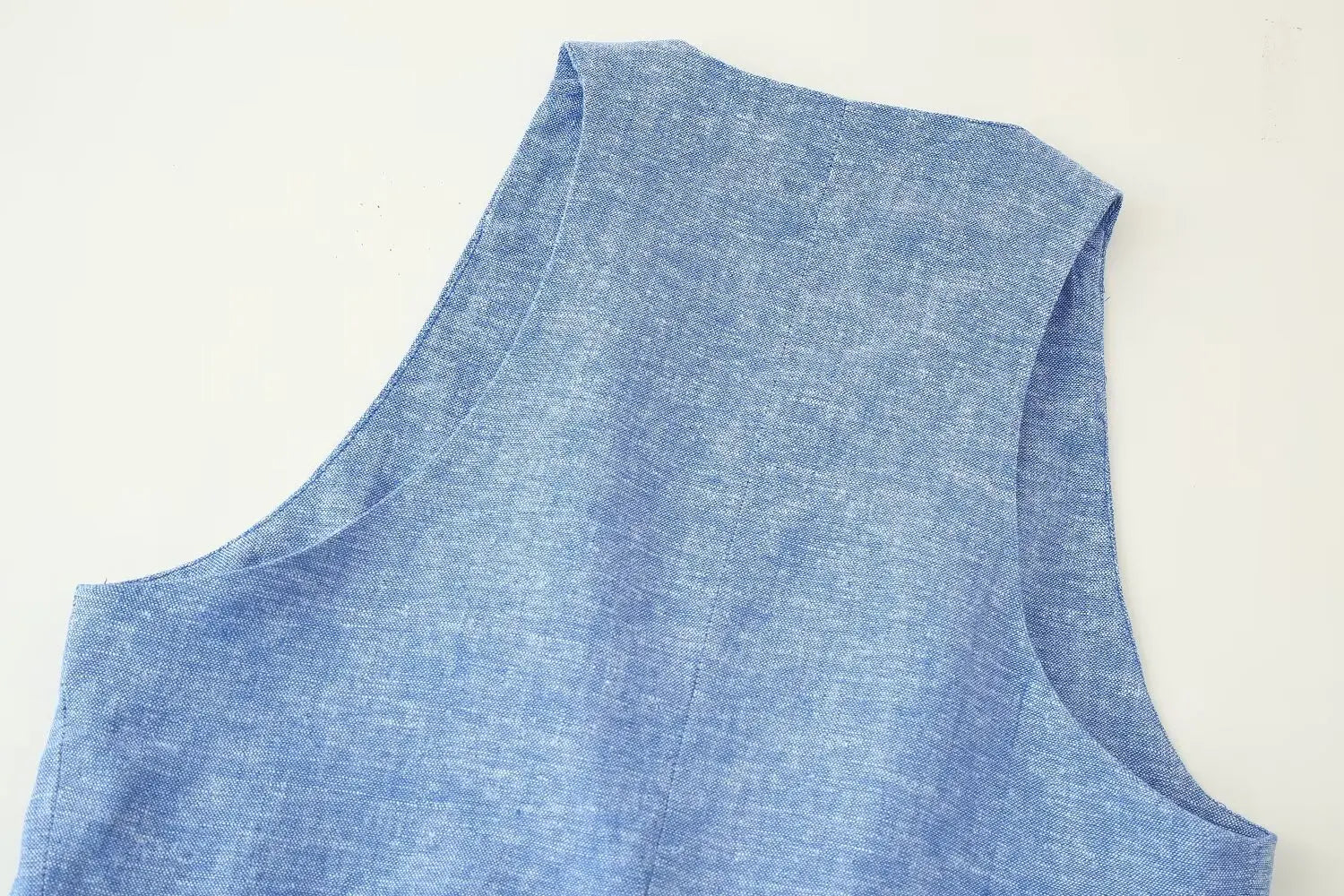 Conjunto – Colete Sem Mangas com Botões + Calça Reta com Cinto, Look Casual Chic 2 Peças