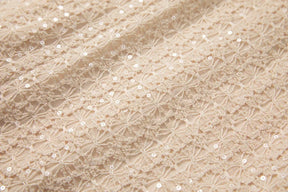 Vestido Preto Elegante com Pedrarias Bordadas à Mão e Cintura Marcada