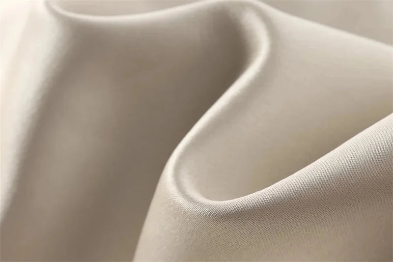 Top Estruturado com Meio Laço – Elegância Moderna em Corset