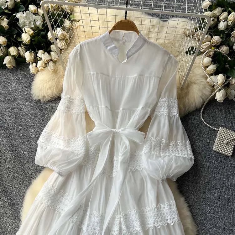Vestido Renda Longo com Manga Bufante – Renda Delicada e Faixa Ajustável