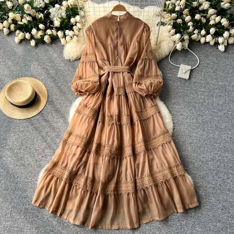 Vestido Renda Longo com Manga Bufante – Renda Delicada e Faixa Ajustável
