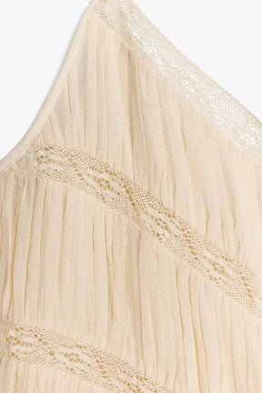 Blusa de Alças Finas com Caimento Reto e Acabamento Delicado – Leve, Moderna e Versátil