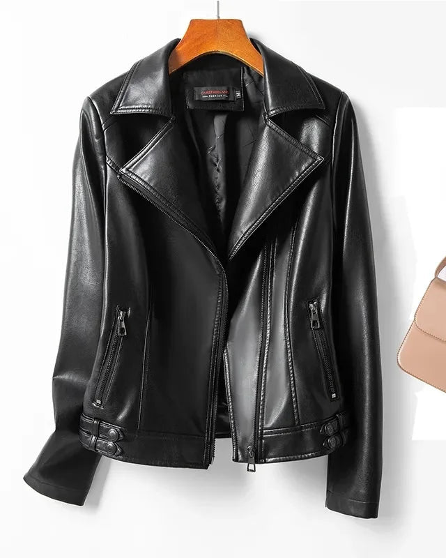 Jaqueta Feminina em Couro de Cabra (Pelica) – Modelo Curto com Acabamento Impecável