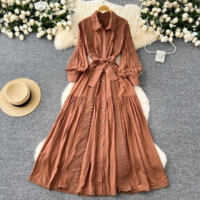 Vestido Longo com Renda e Botões Frontais – Modelagem A-line e Cintura Ajustável