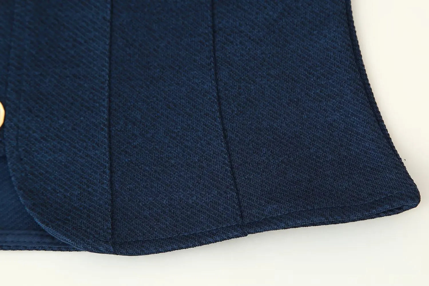 Conjunto Alfaiataria Linéa Classique - Top Curto com Botões & Calça Flare de Cintura Média