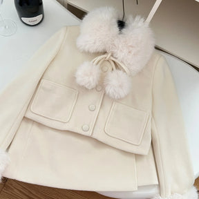 Conjunto Slim Feminino com Casaco de Pelo e Saia – Inverno