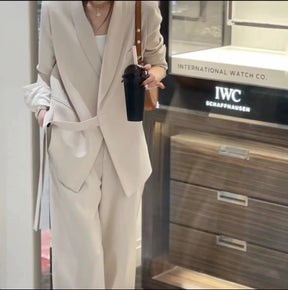 Conjunto Blazer Com Botão e faixa lateral