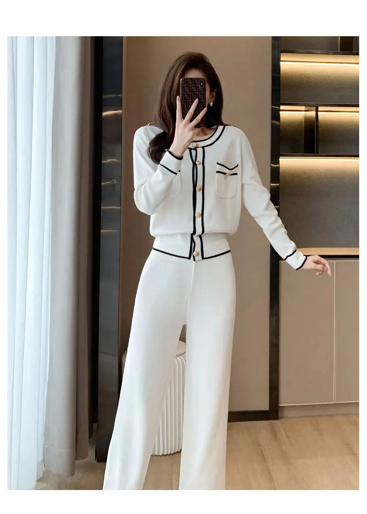 Conjunto Feminino Outono/Inverno Listrado – Cardigan de Tricô + Calça Pantalona