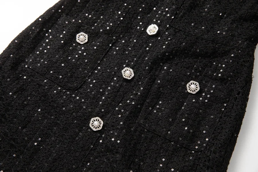 Vestido Preto Elegante com Pedrarias Bordadas à Mão e Cintura Marcada