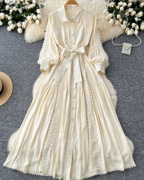 Vestido Longo com Renda e Botões Frontais – Modelagem A-line e Cintura Ajustável