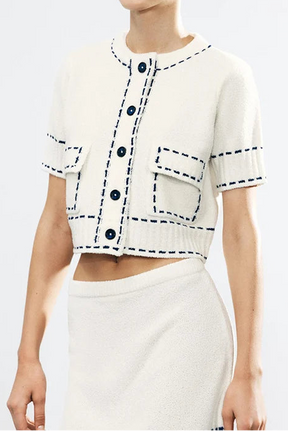 Camisa Feminina Tricotada com Recortes em Cores – Modelo Criativo de Verão