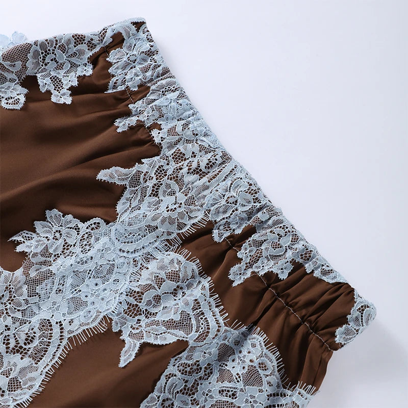 Conjunto Luxo com Renda Contrastada e Saia Longa – Elegância Atemporal
