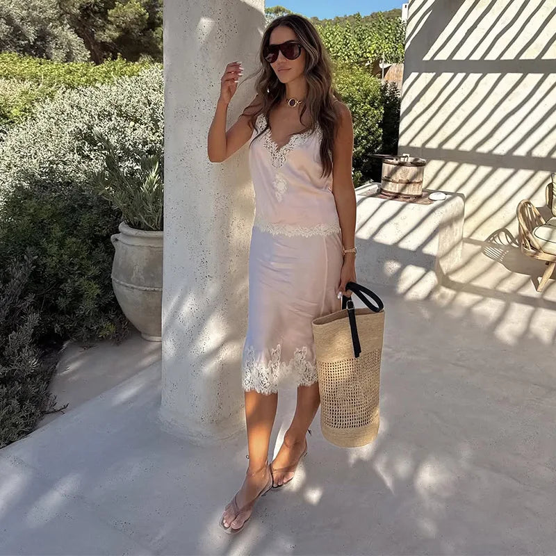 Conjunto Luxo com Renda Contrastada e Saia Longa – Elegância Atemporal