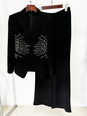 Conjunto  Detalhes em Pedrarias - Blazer de Botão Único e Calça Reta – Elegância