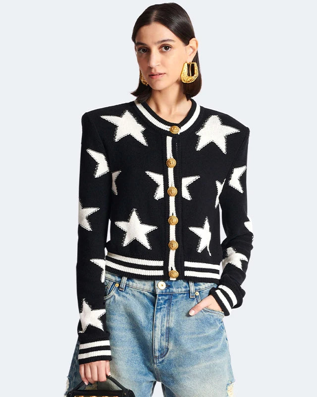 Cardigan Tricot com Botões Dourados – Estilo Sofisticado