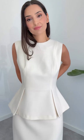 Conjunto Top Slim Sem Mangas & Saia Midi de Cintura Alta