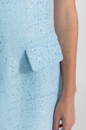 Vestido A-Linha com Laço e Pedrarias Bordadas à Mão – Elegância e Sofisticação