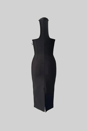 Vestido Midi Halter com Bordados à Mão e Plumas – Elegância Ícone de Festa